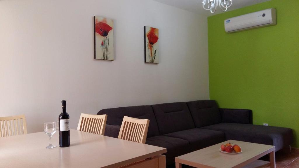2-Bedroom Maisonette - The Practicality of Classic Living — photo 5