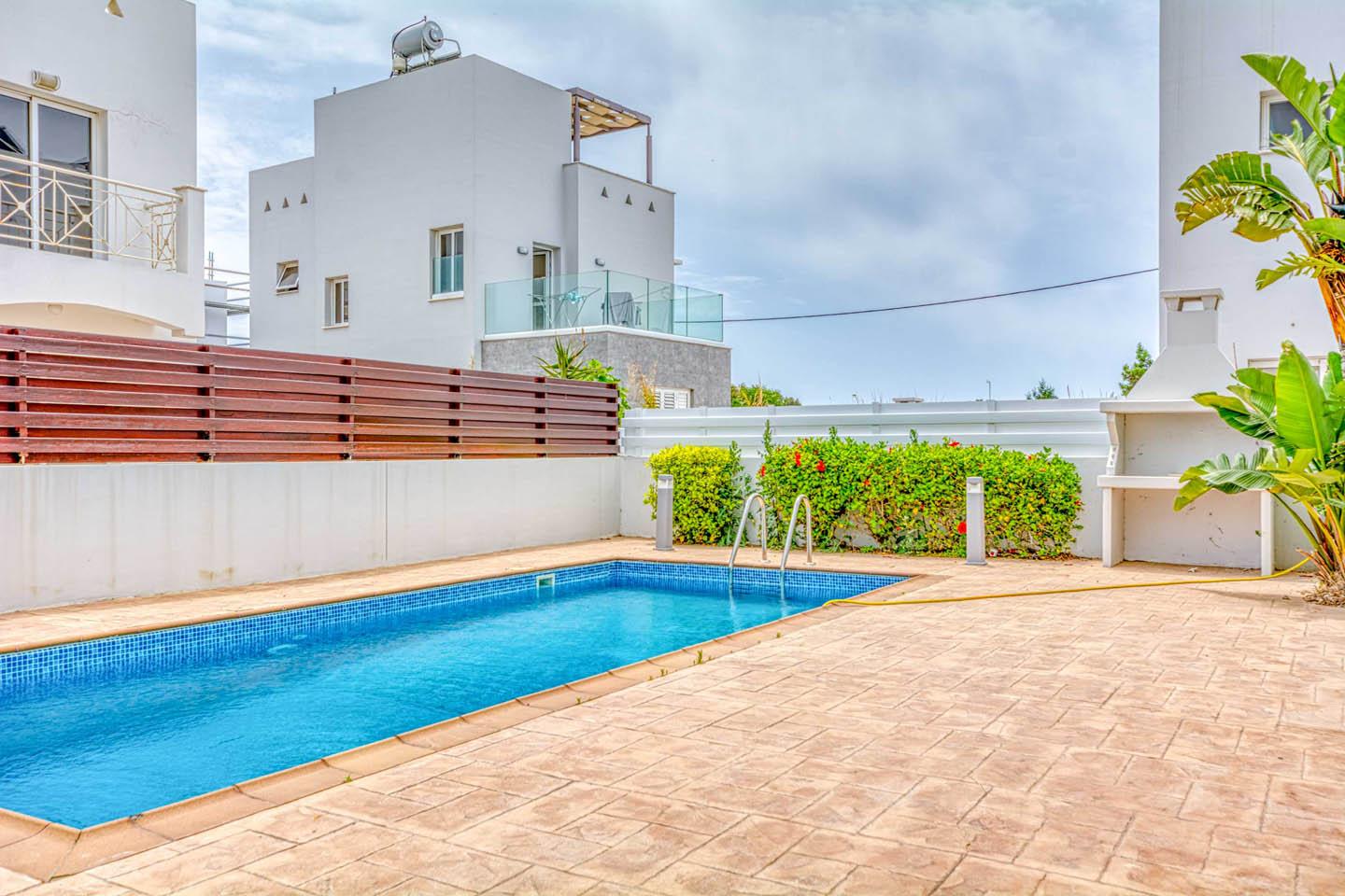 3-Bedroom Villa with Private Pool and Rooftop Veranda — photo 3
