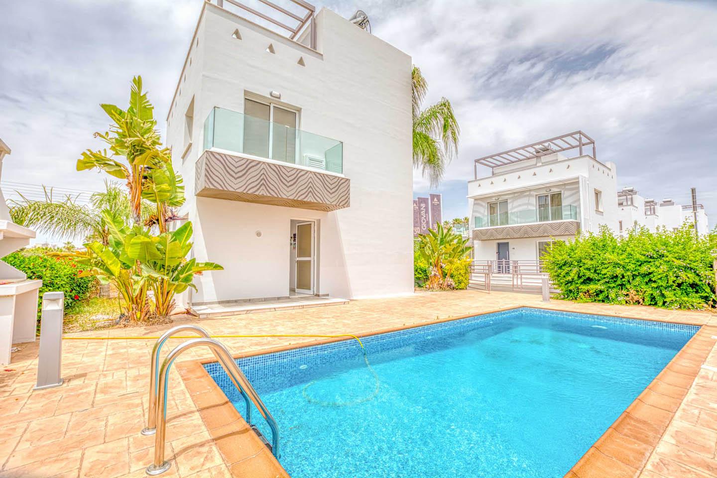 3-Bedroom Villa with Private Pool and Rooftop Veranda — main photo
