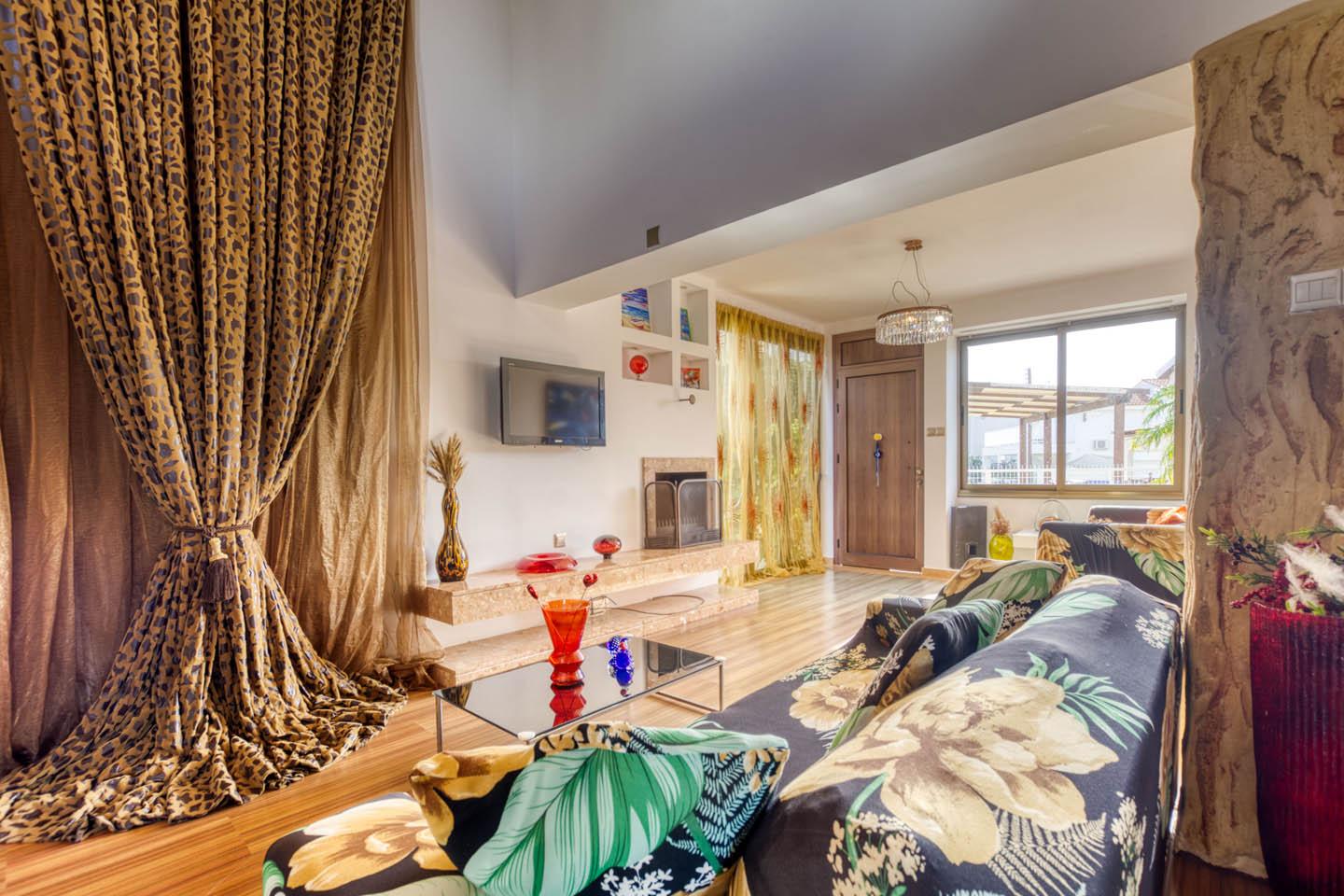 Three-Bedroom Villa that Breaks All the Rules of Standard Design — photo 2