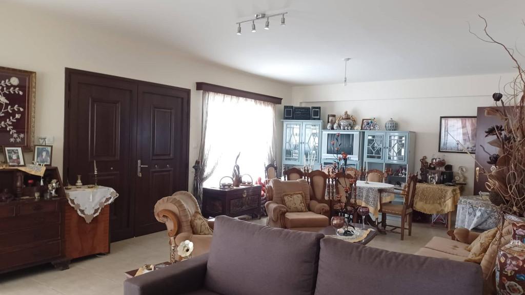 3-Bedroom Bungalow - Where Only the Wind Disturbs the Silence — photo 4