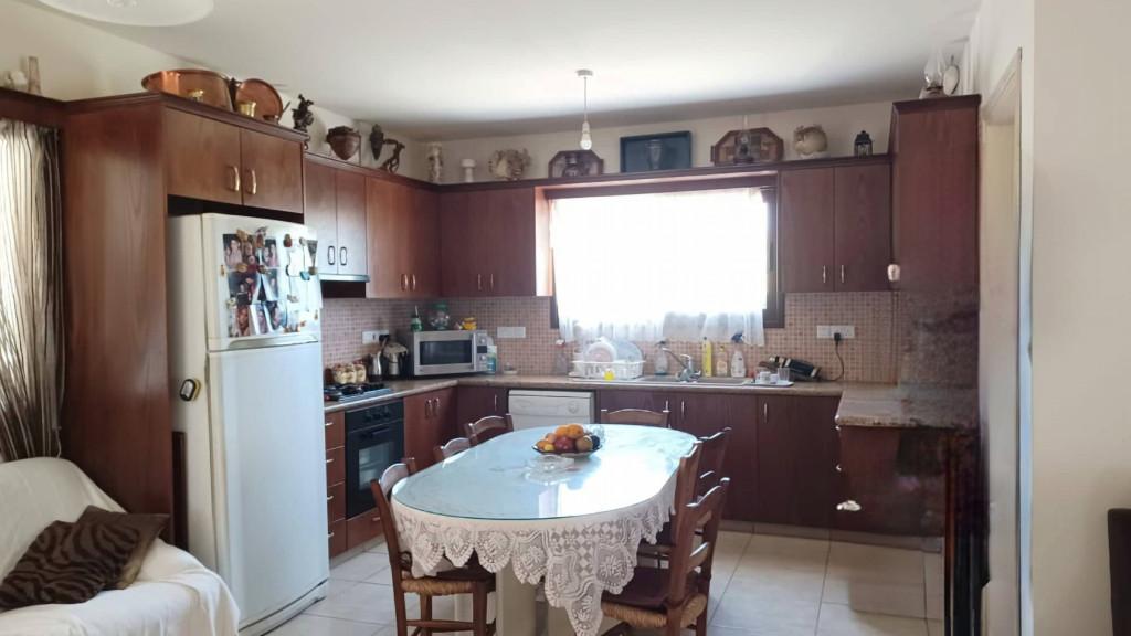 3-Bedroom Bungalow - Where Only the Wind Disturbs the Silence — photo 5
