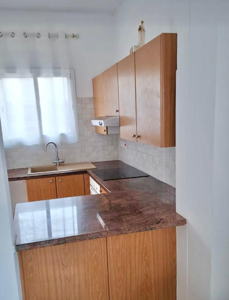 2-Bedroom Ground Floor Apartment in Front of the Pool — photo 4