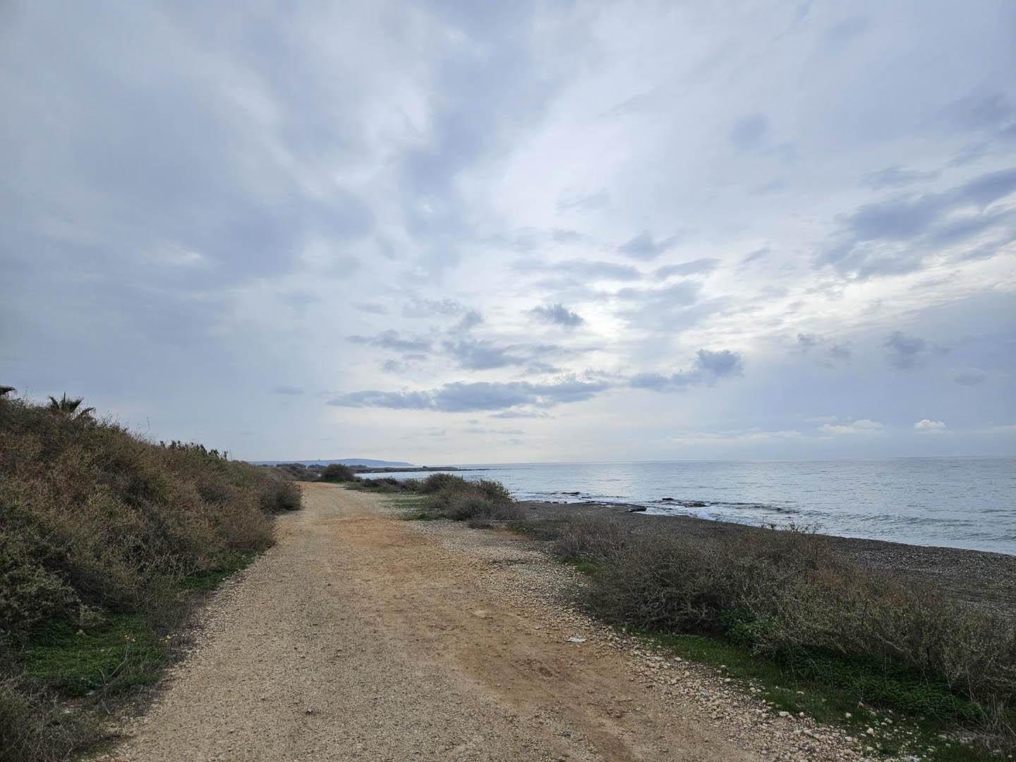 Seafront Plot with Direct Beach Access and Breathtaking Views — photo 3