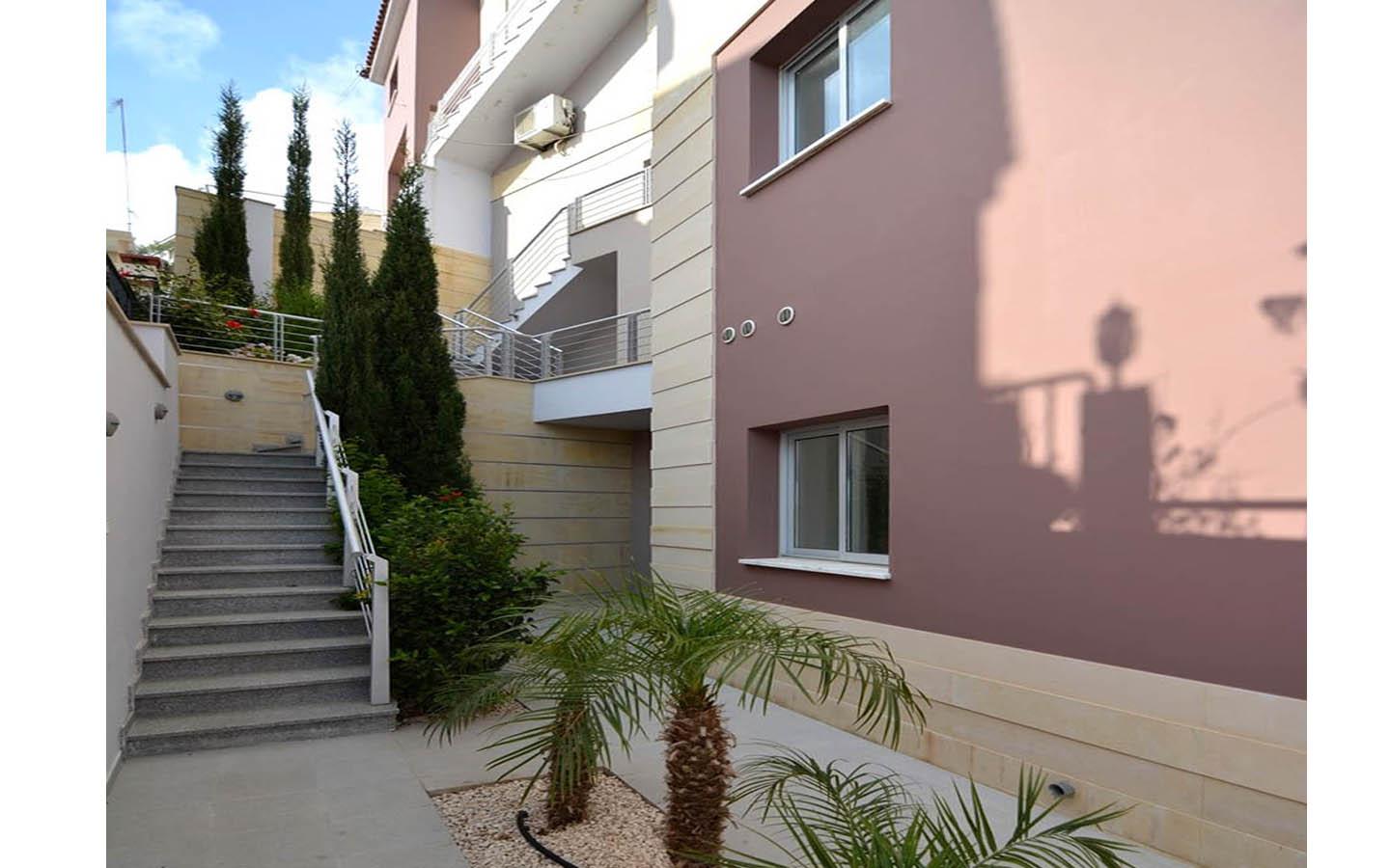 Luxury 2 Bedroom Penthouse with sea and mountain views — main photo