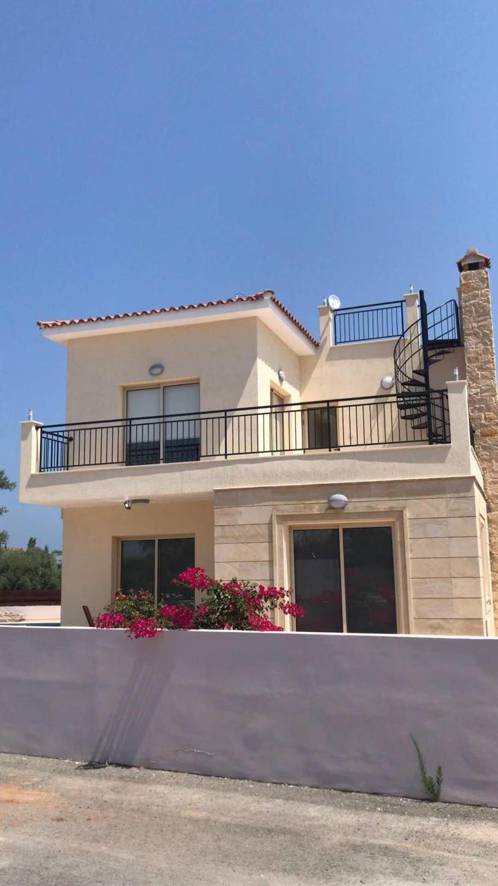 3-Bedroom Villa with Private Pool — photo 3