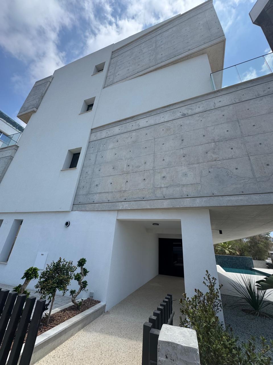 2-Bedroom Apartment with Sea View in a Modern Complex — photo 3