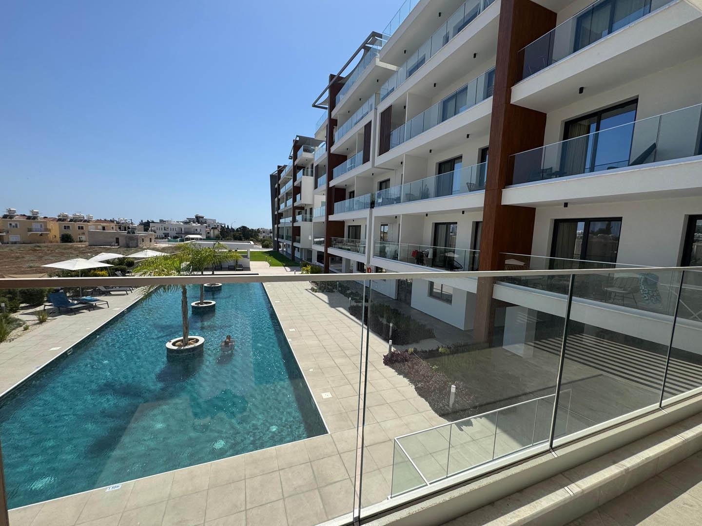 Modern and Practical 1-Bedroom Apartment in a New Complex with a Pool — main photo