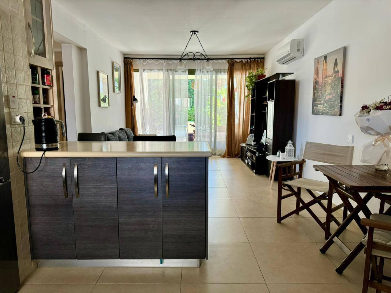 2-Bedroom Apartment with Private Garden — photo 6