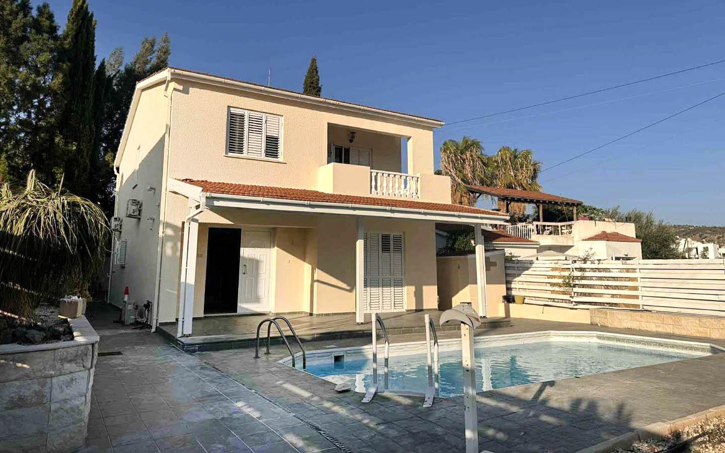 3-Bedroom Villa with a Private Pool in Peyia — photo 5