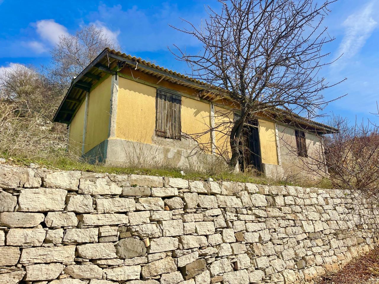 House for Full Renovation with Exceptional Potential — main photo