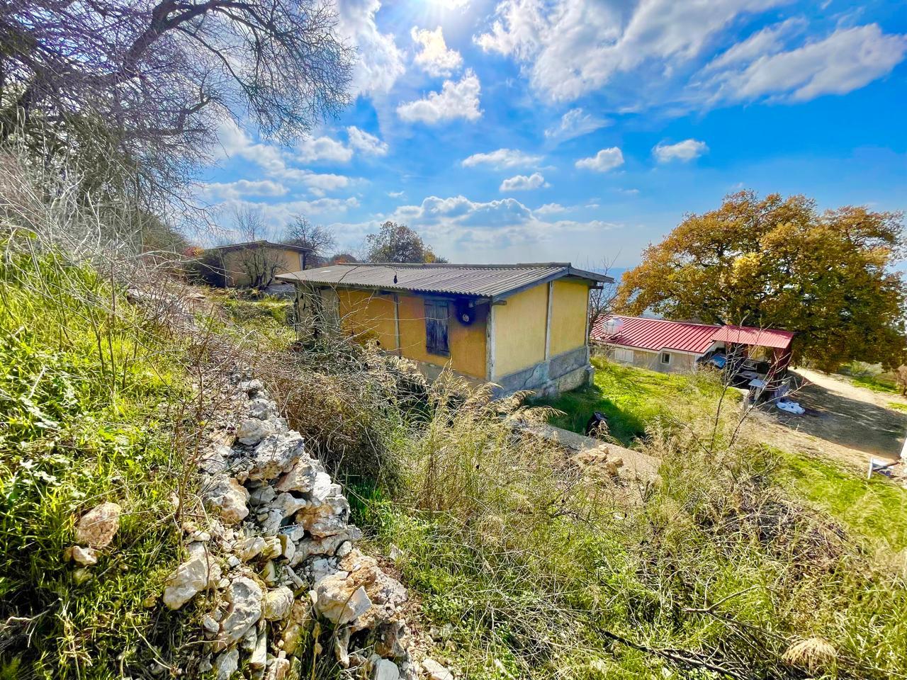 House for Full Renovation with Exceptional Potential — photo 3
