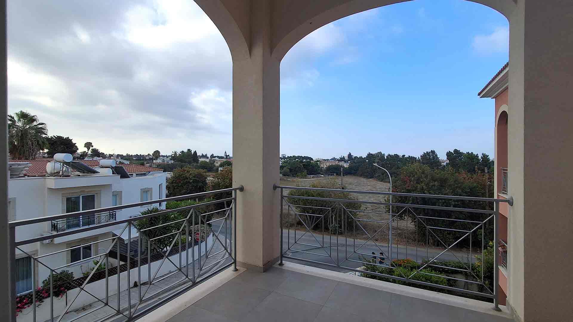 2-Bedroom Apartment just minutes from harbor — photo 6