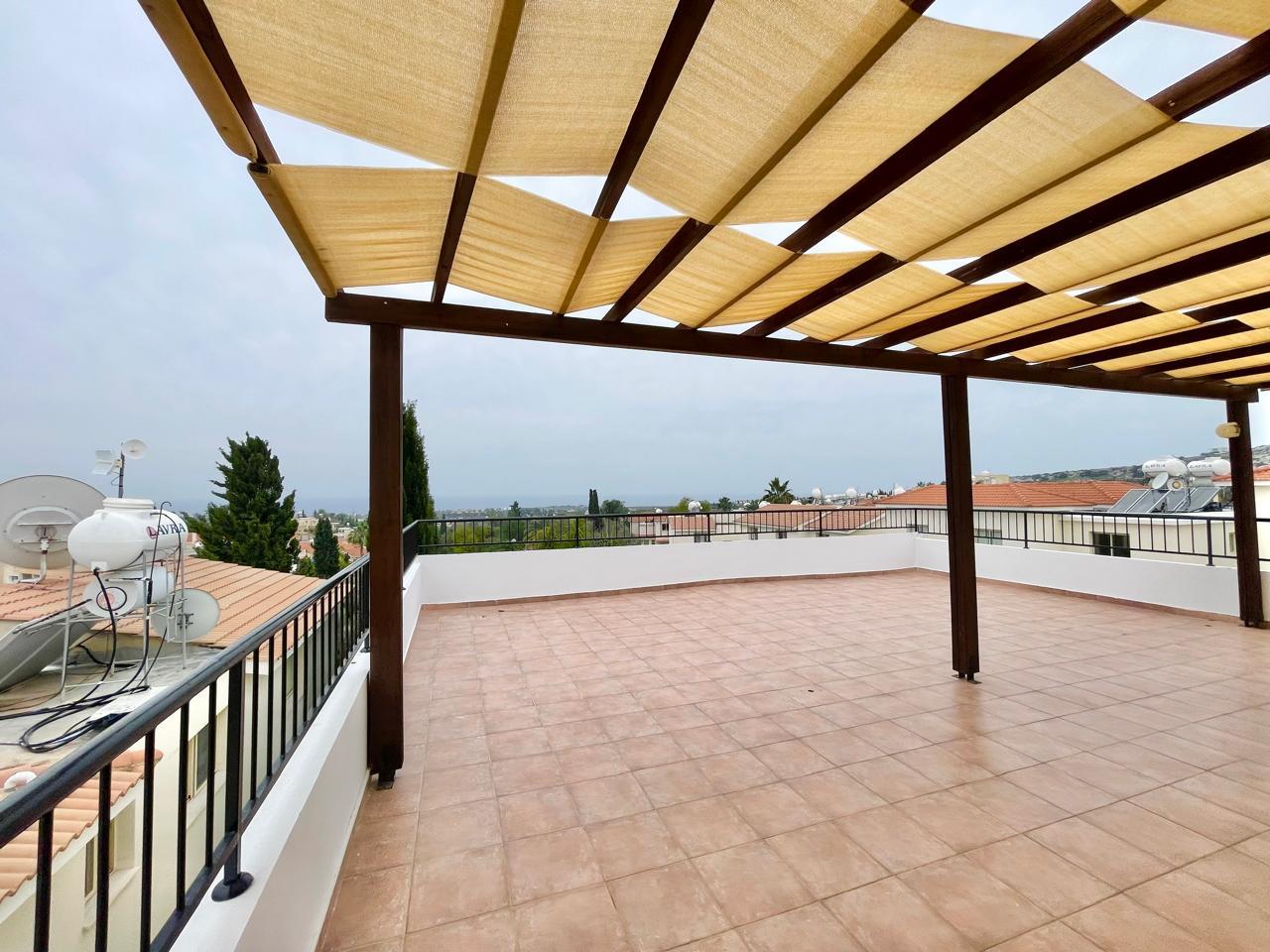 2-Bedroom Apartment with a Stunning Sea-View Roof Terrace — photo 2
