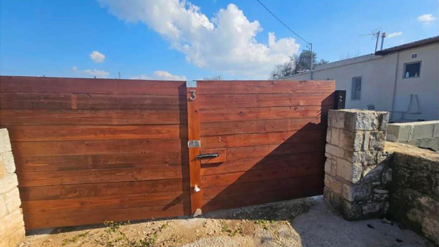2-bedroom bungalow with a vast 3,300 m2 plot — photo 2