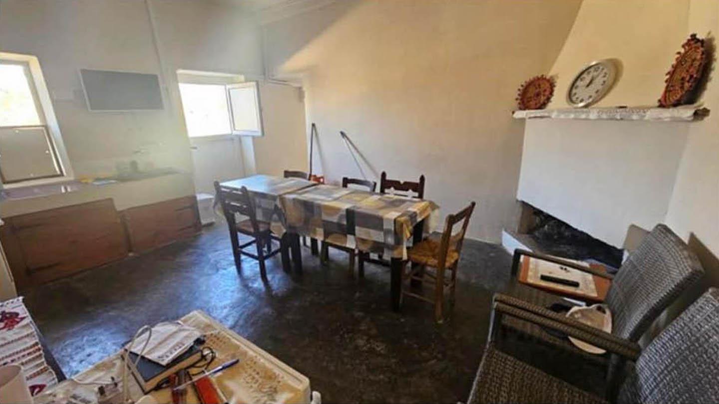 2-bedroom bungalow with a vast 3,300 m2 plot — photo 5