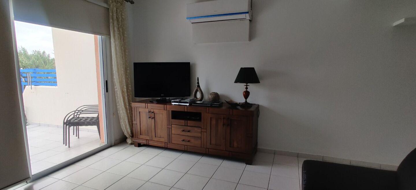 Townhouse with 2 bedrooms in a welcoming complex with a communal pool and sea views — photo 4