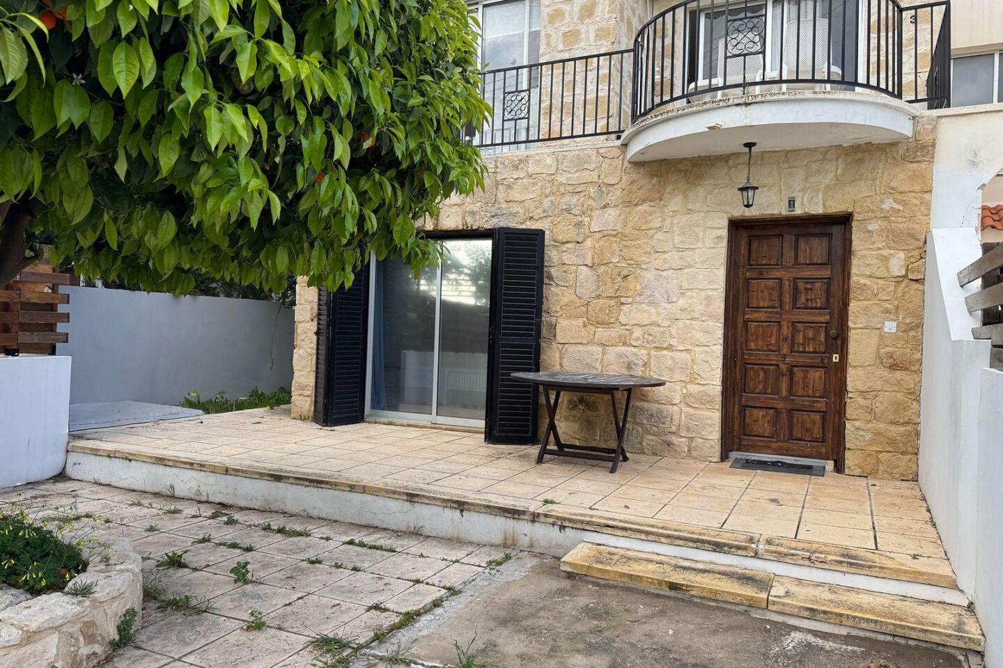 Kato 2 Bedroom Plus 1 Bedroom Garden Apartment Just Two Minutes from the Sea — main photo