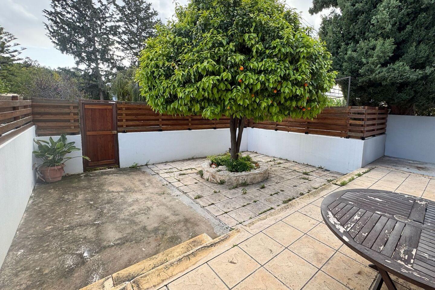 Kato 2 Bedroom Plus 1 Bedroom Garden Apartment Just Two Minutes from the Sea — photo 2