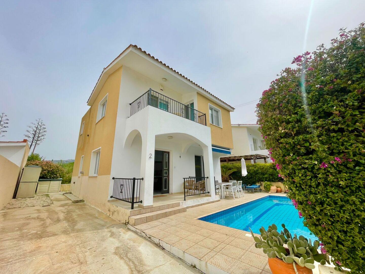 3-Bedroom Villa with a Private Pool and Sea and Mountain Views — photo 2