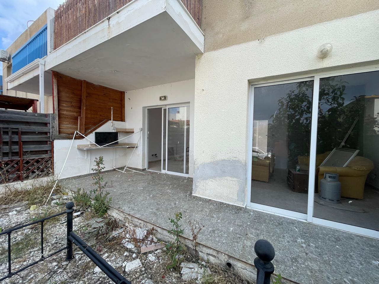 Ground-Floor Apartment with Private Outdoor Area and Communal Swimming Pool — photo 5