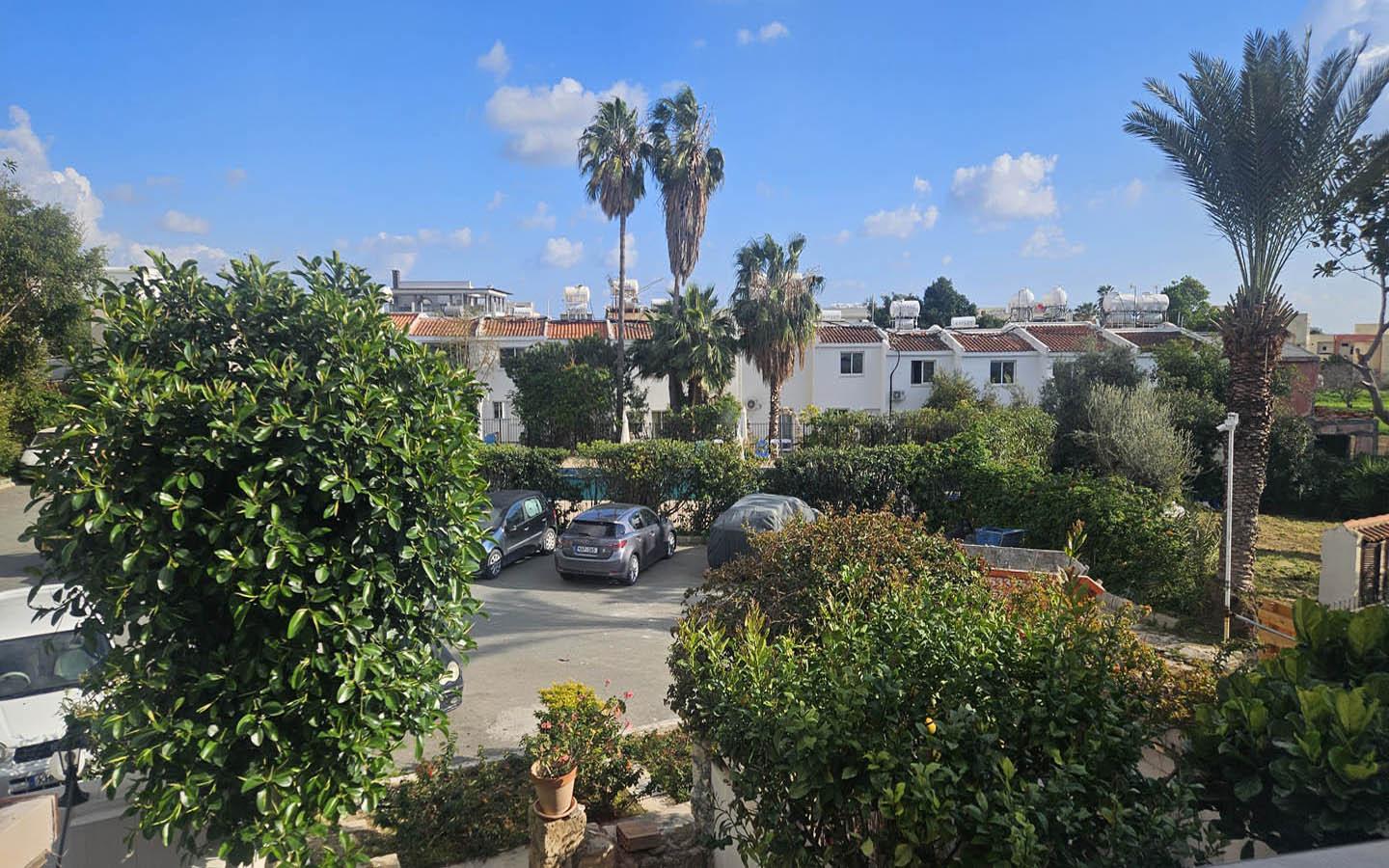 2-Bedroom Townhouse in Kings Beach Park, just 300 meters from the sea — Tombs Of Kings