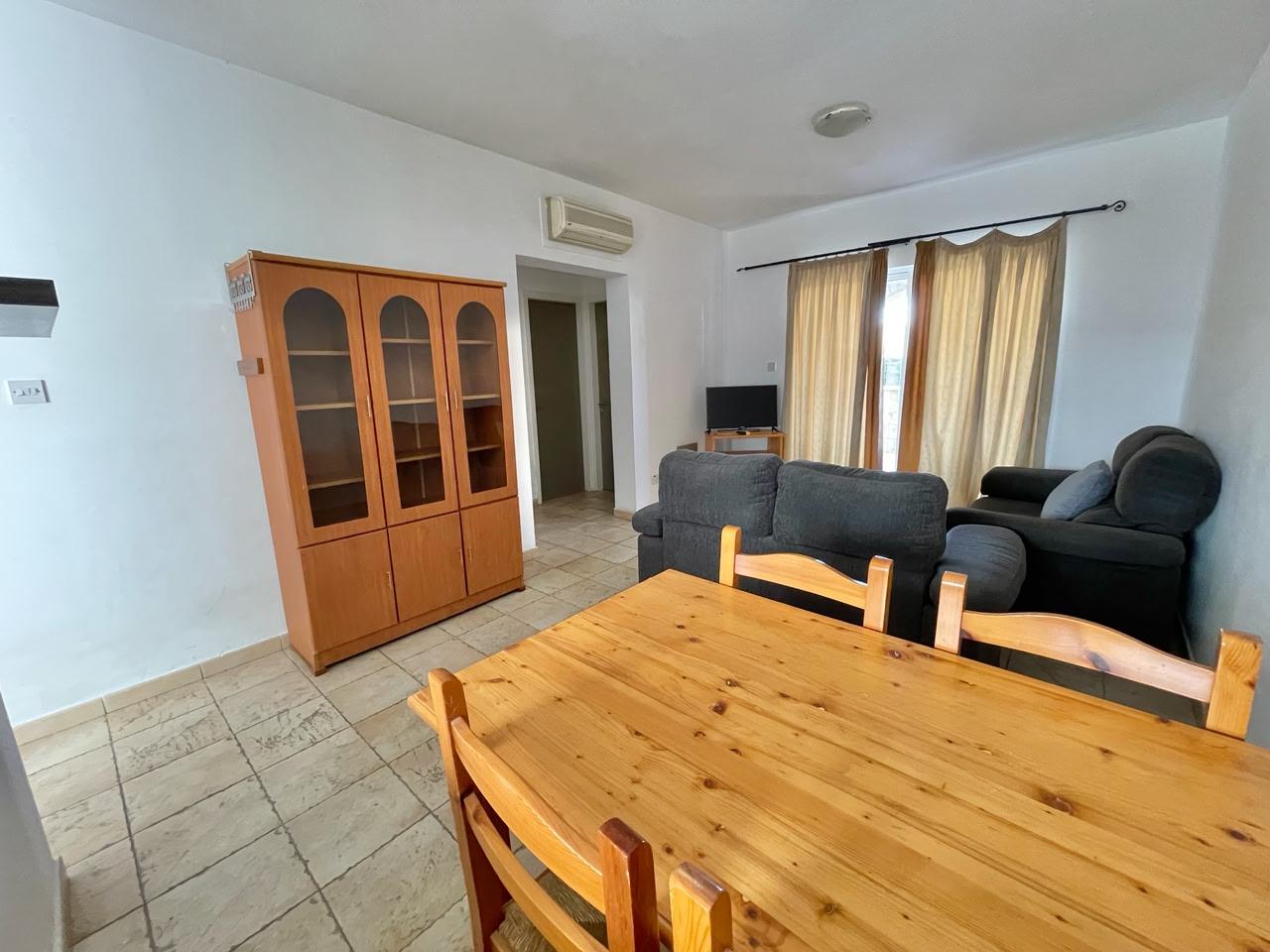 Large 1-bedroom ground apartment in Universal tourist area small garden — photo 5