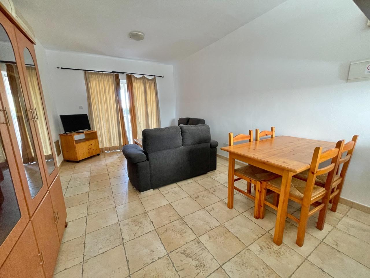 Large 1-bedroom ground apartment in Universal tourist area small garden — photo 6
