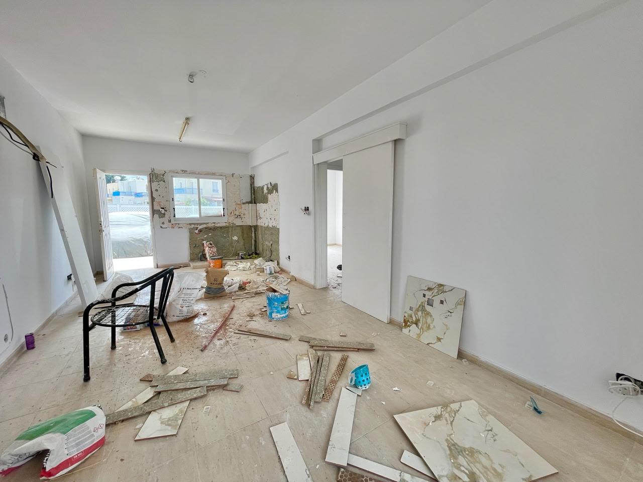 Ground-Floor Apartment with Private Outdoor Area and Communal Swimming Pool — photo 6