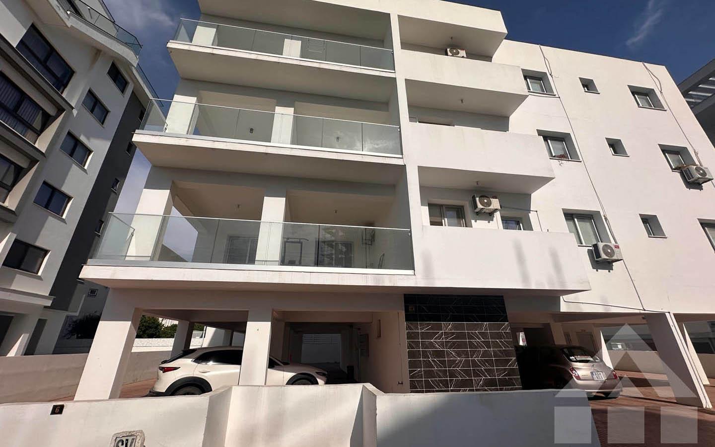 2-Bedroom Apartment with a Large Covered Veranda — main photo