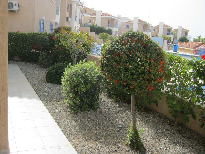Ready-furnished 3-bedroom apartment with a balcony and sea view — main photo