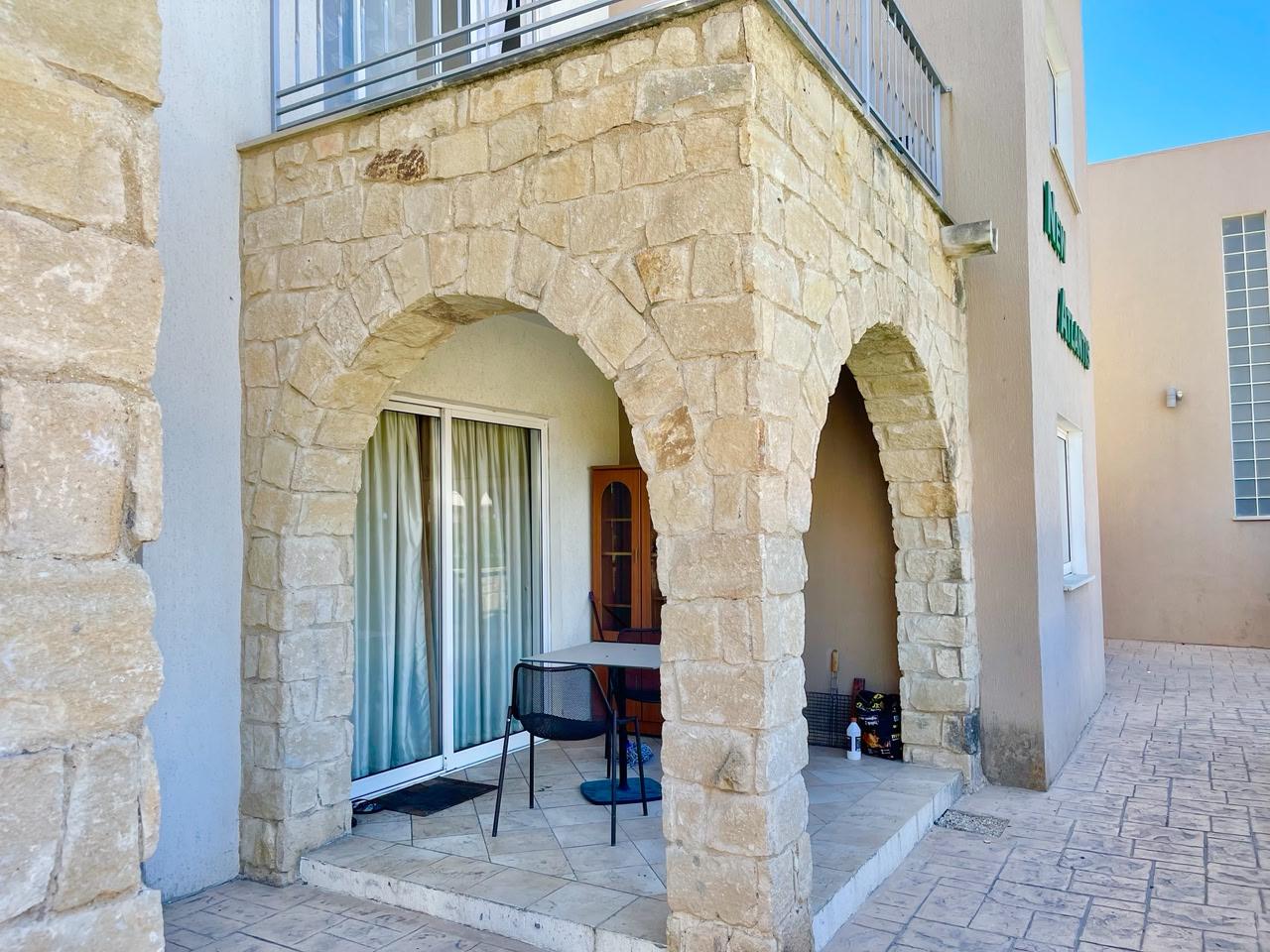 Large 1-bedroom upper apartment in Universal tourist area — photo 4