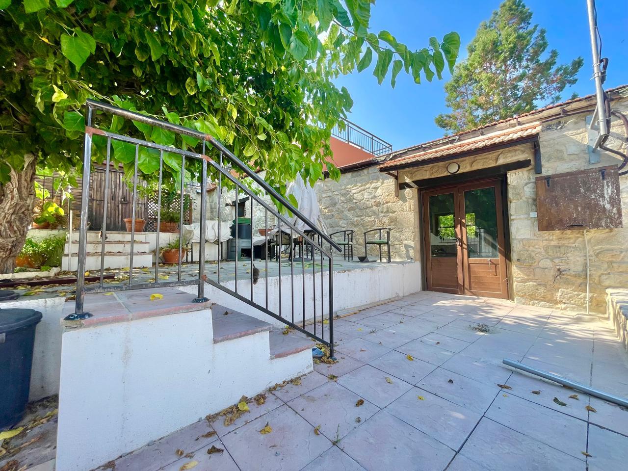 Two stone bungalows with 5 bedrooms on one plot — photo 5