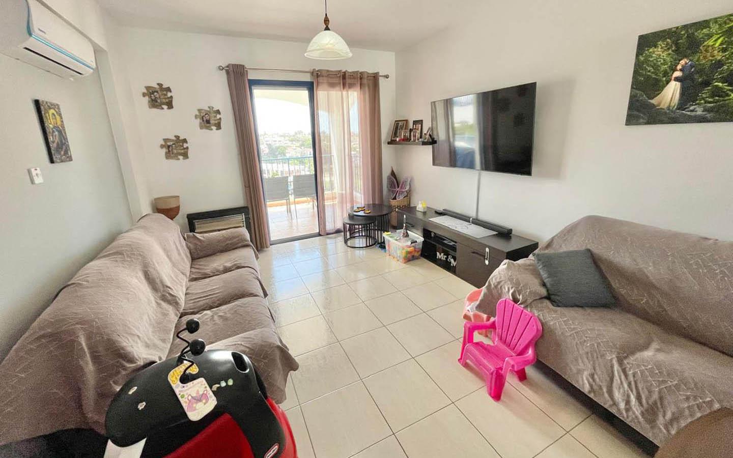 2-bedroom apartment with a large veranda and sea views — photo 3