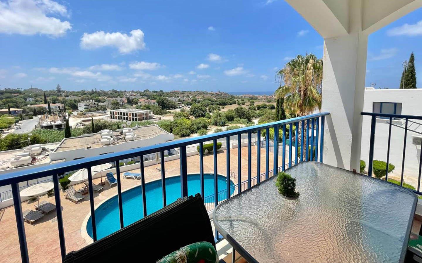 2-bedroom apartment with a large veranda and sea views — photo 2