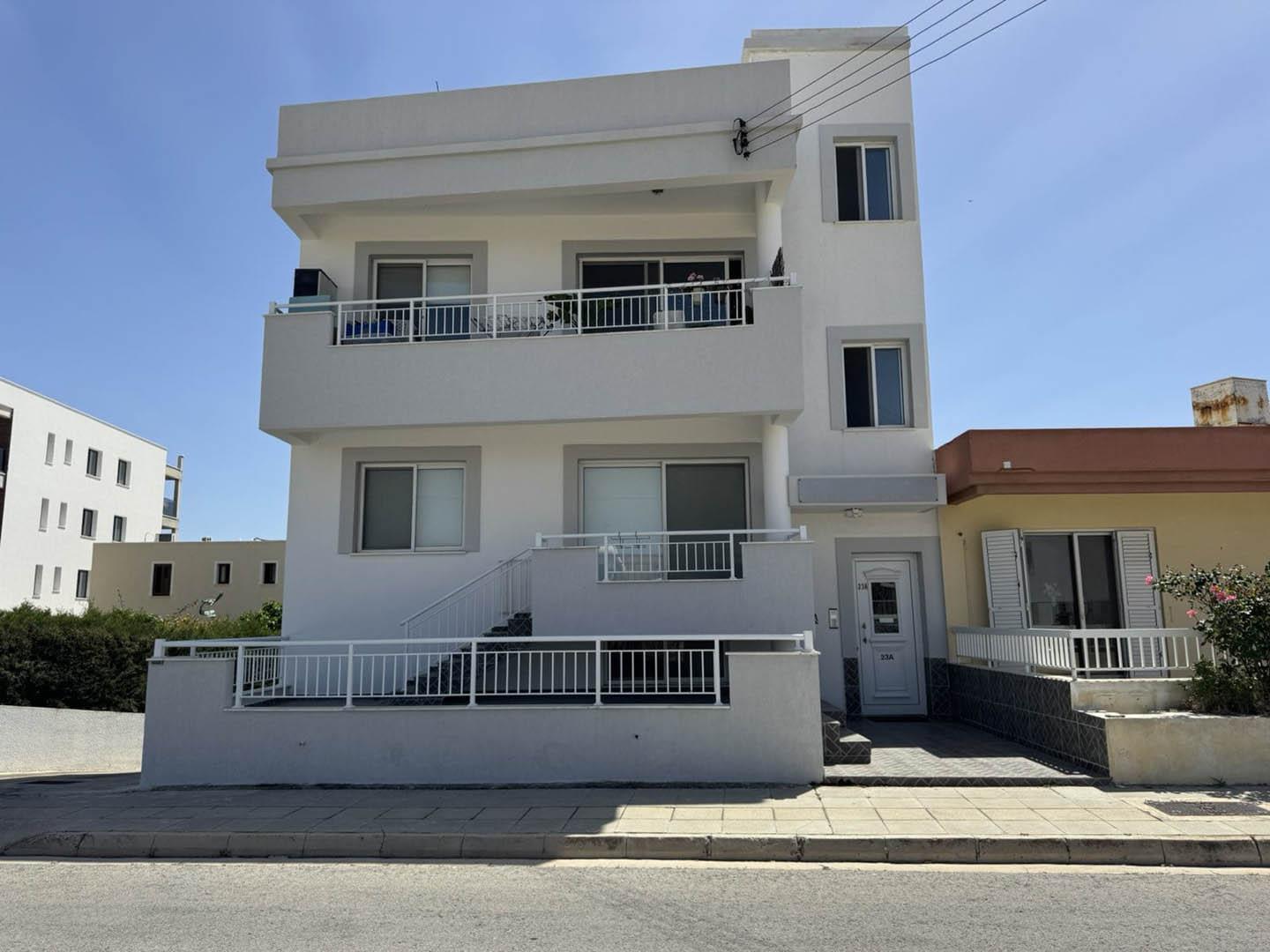 Two-Bedroom Apartment with a Carefully Refreshed Interior — Geroskipou