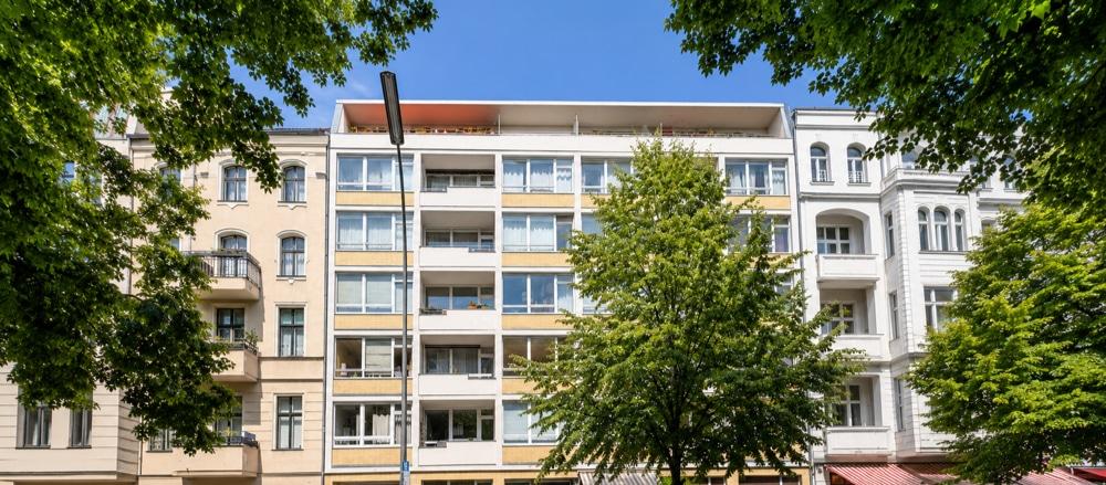 - This rented studio apartment represents an outstanding opportunity to acquire an immediately income-producing property in one of Berlin's — Charlottenburg