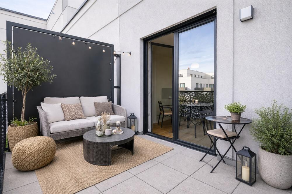 - We are delighted to unveil this distinctive collection of luxury apartments, elegantly planned, and positioned in the heart of vibrant — Schoneberg